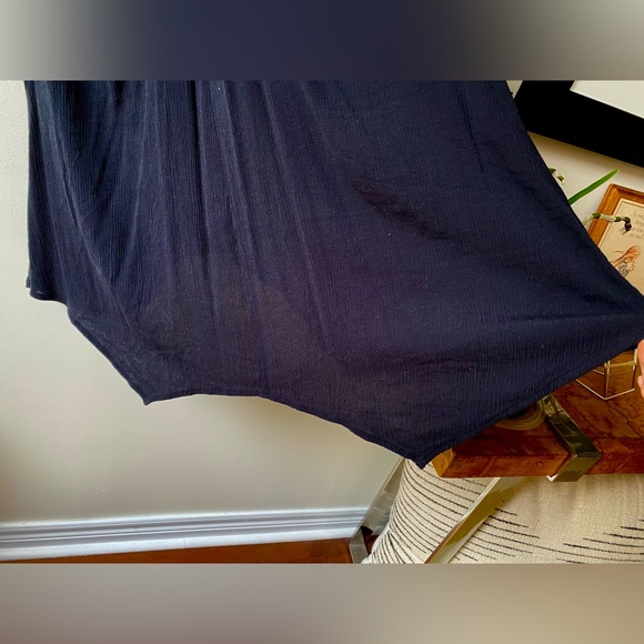 Black strappy floral embroidery asymmetric hem top - Picture 9 of 14